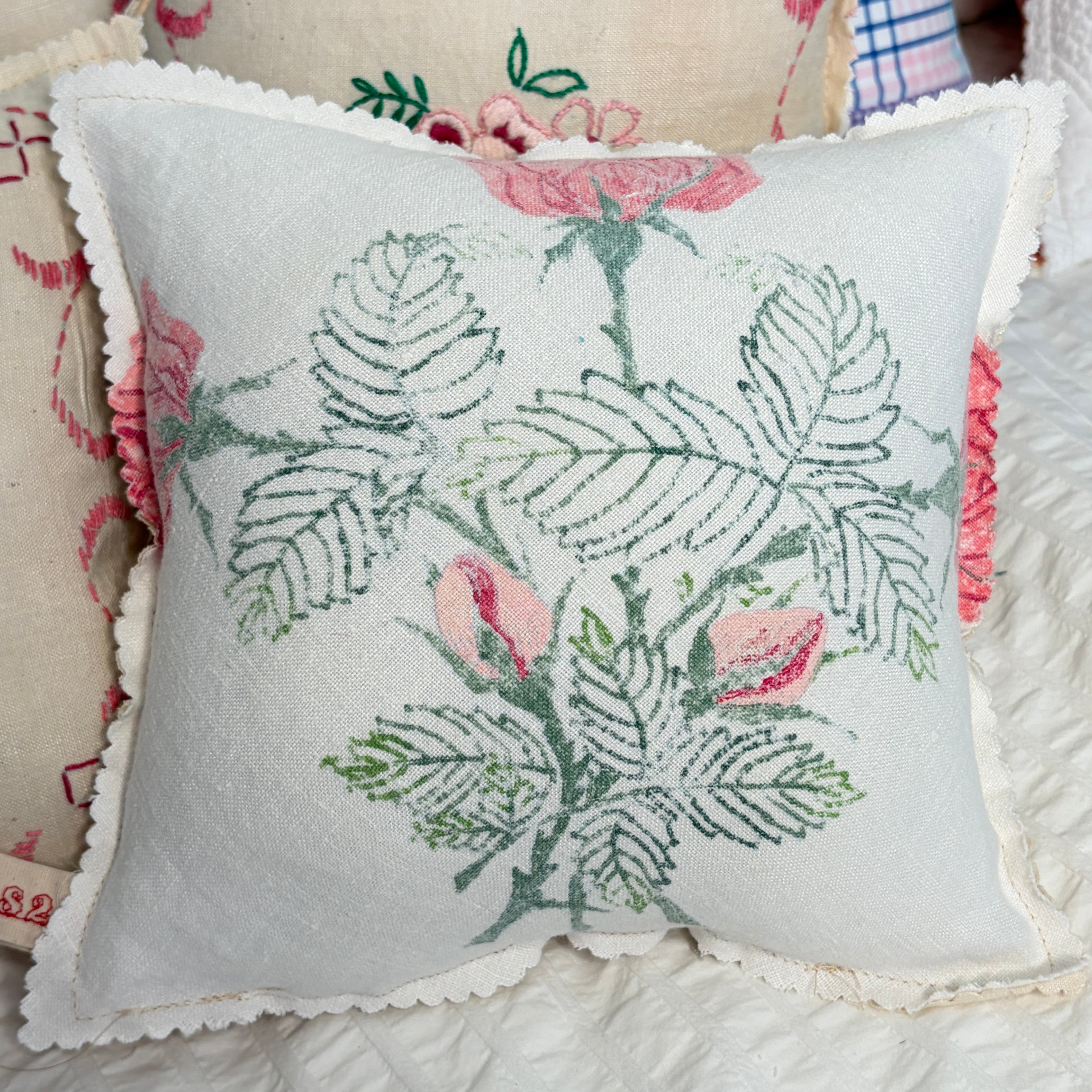 PILLOW Rose Floral Vintage Embroidered Linens Tuck Pillow
