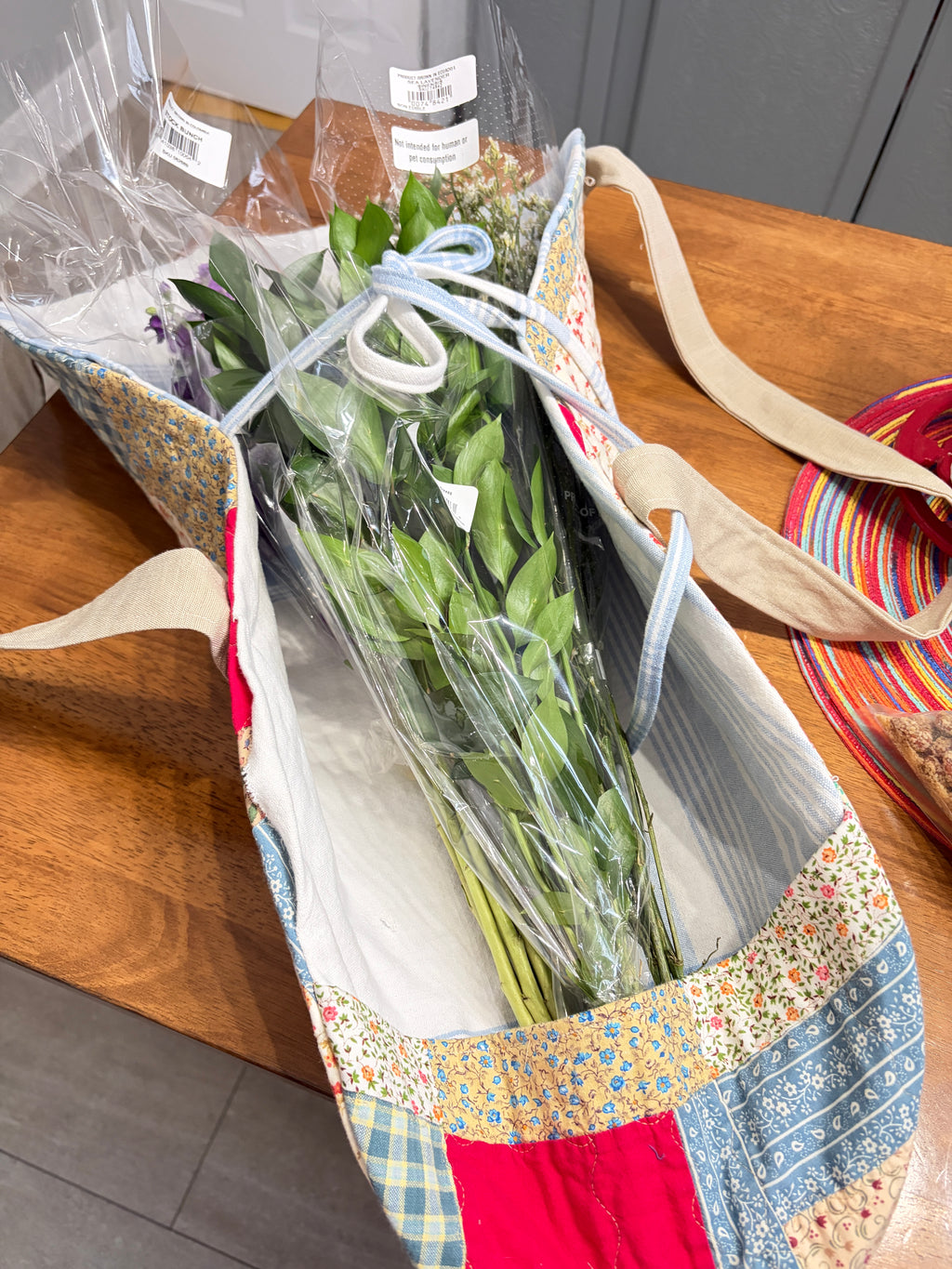 BAG SLING Quilted Log Cabin, Floral Bouquet Carrier, Market Sling