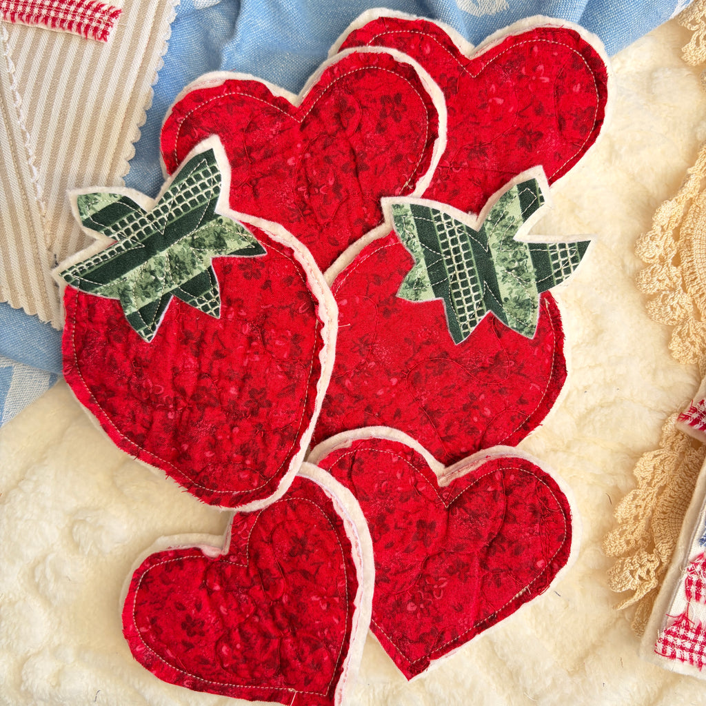 GARLAND ADD-ON: Quilted Strawberries and Hearts 6 Cut-Out Accents