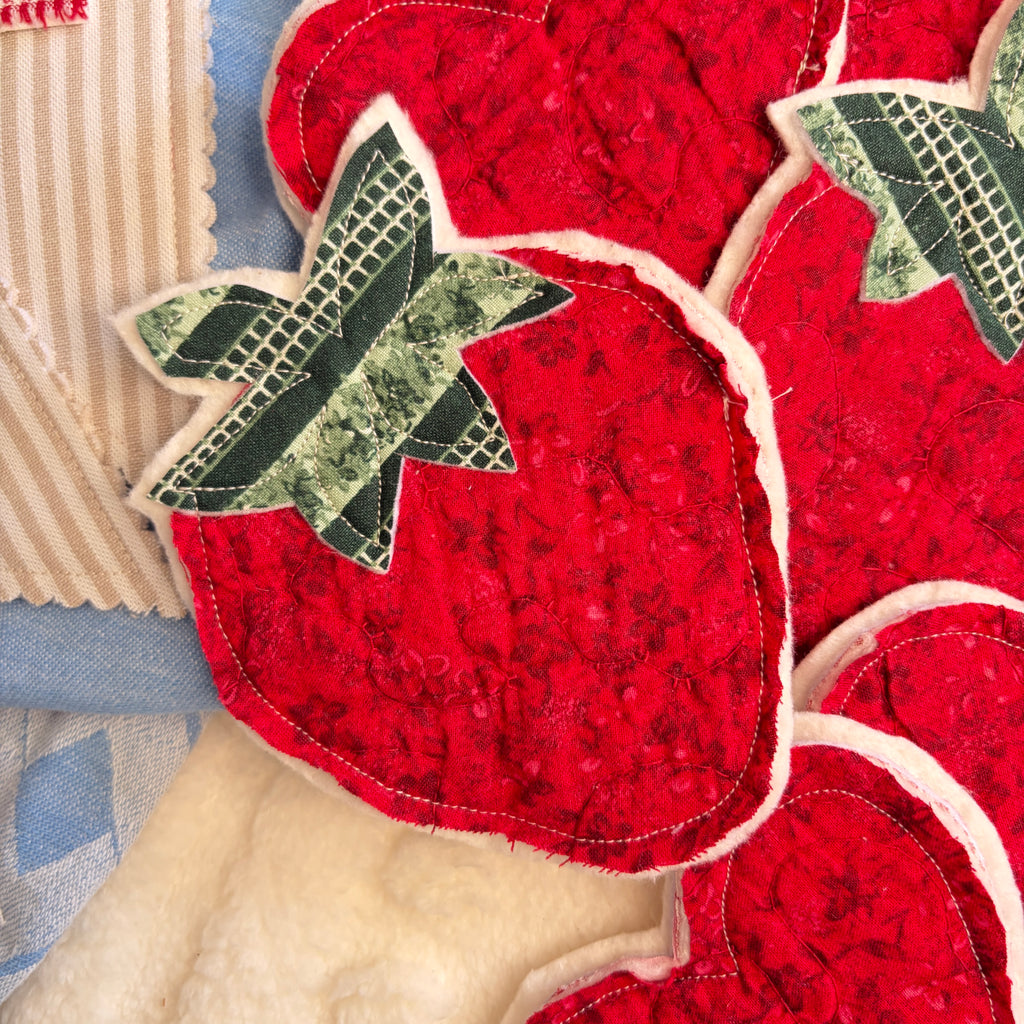 GARLAND ADD-ON: Quilted Strawberries and Hearts 6 Cut-Out Accents