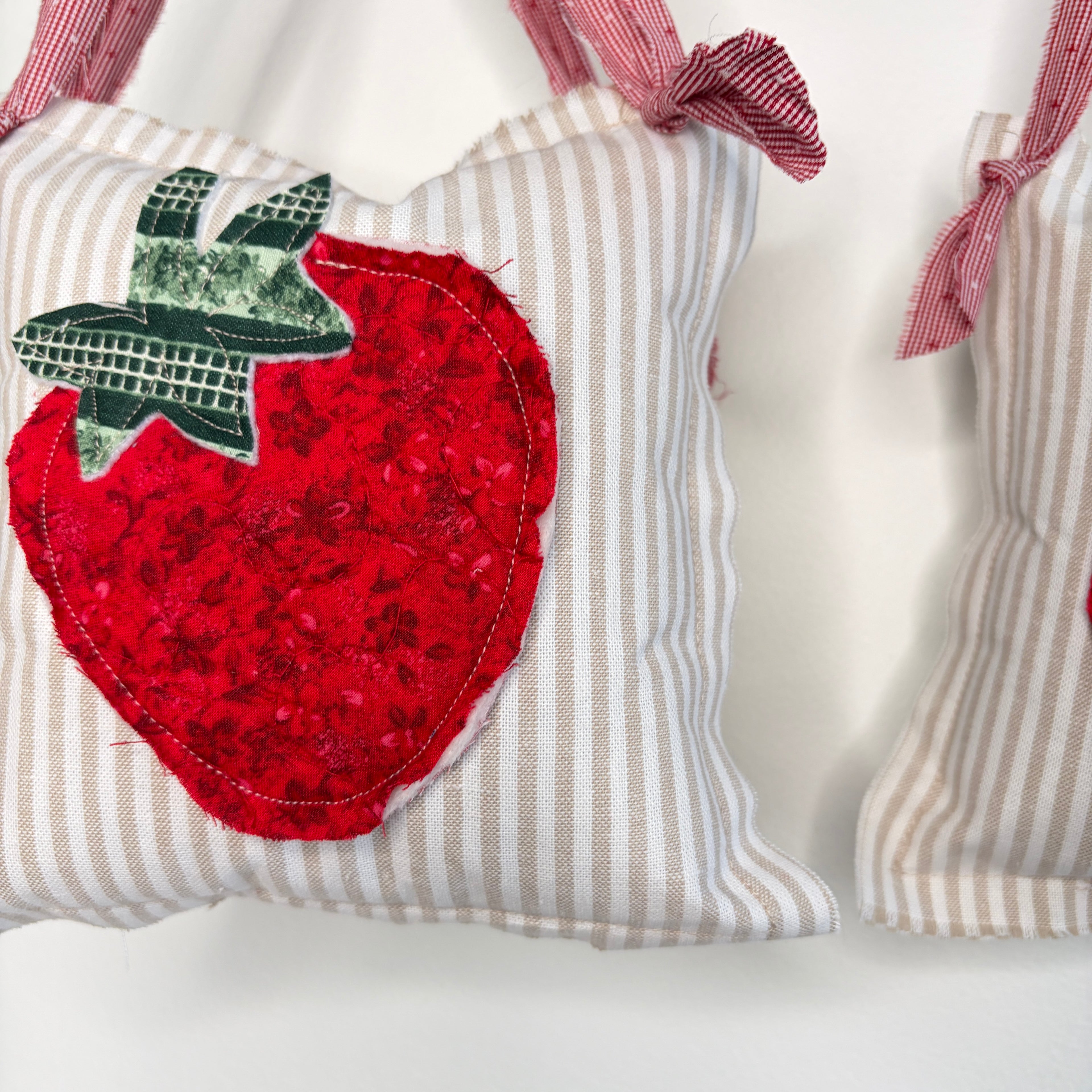 KNOB Stuffed Strawberry Puffs for Peg Rack, Knob Hanger, Small Home Door Decor