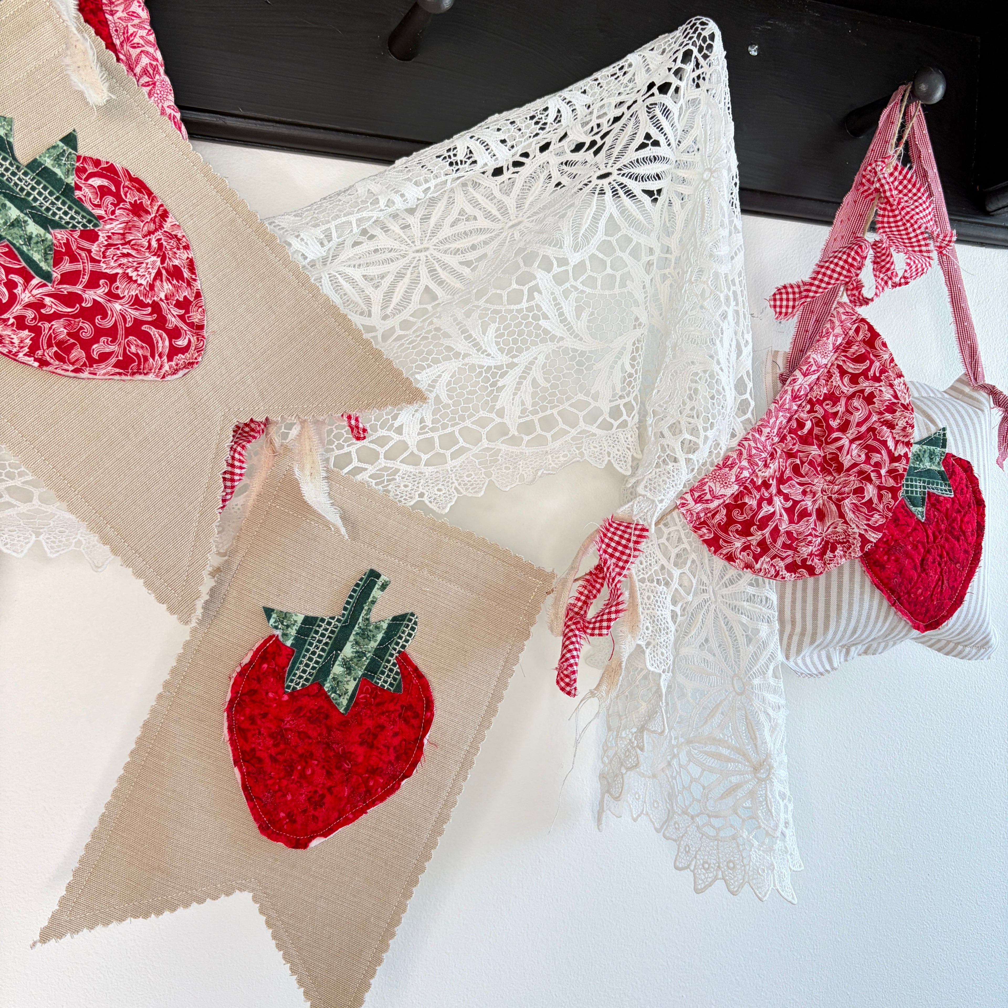 BUNTING Quilted Strawberry Banner Pennants, Vintage Red Style Garland