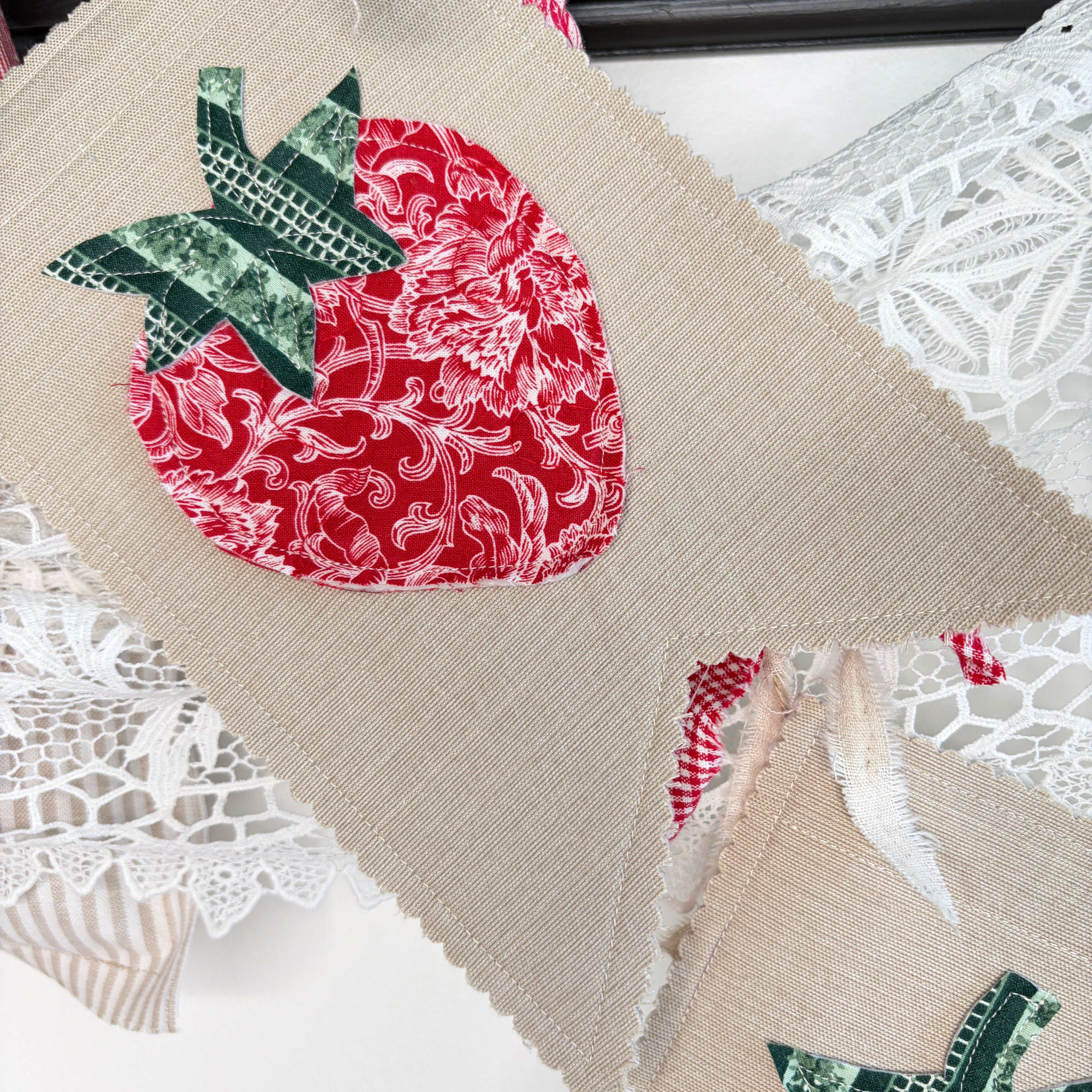 BUNTING Quilted Strawberry Banner Pennants, Vintage Red Style Garland