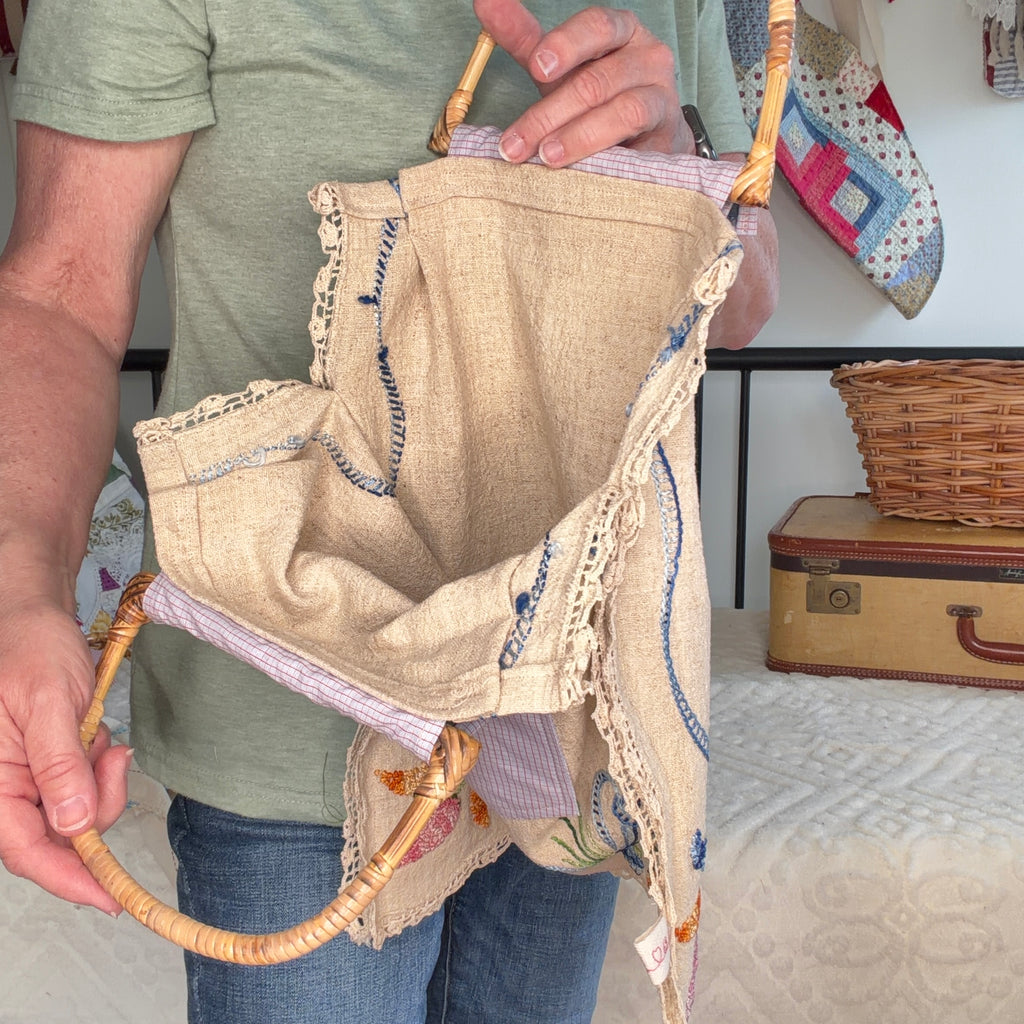 BAG Market Bag Vintage Tan Embroidered Linen with Removable Handles