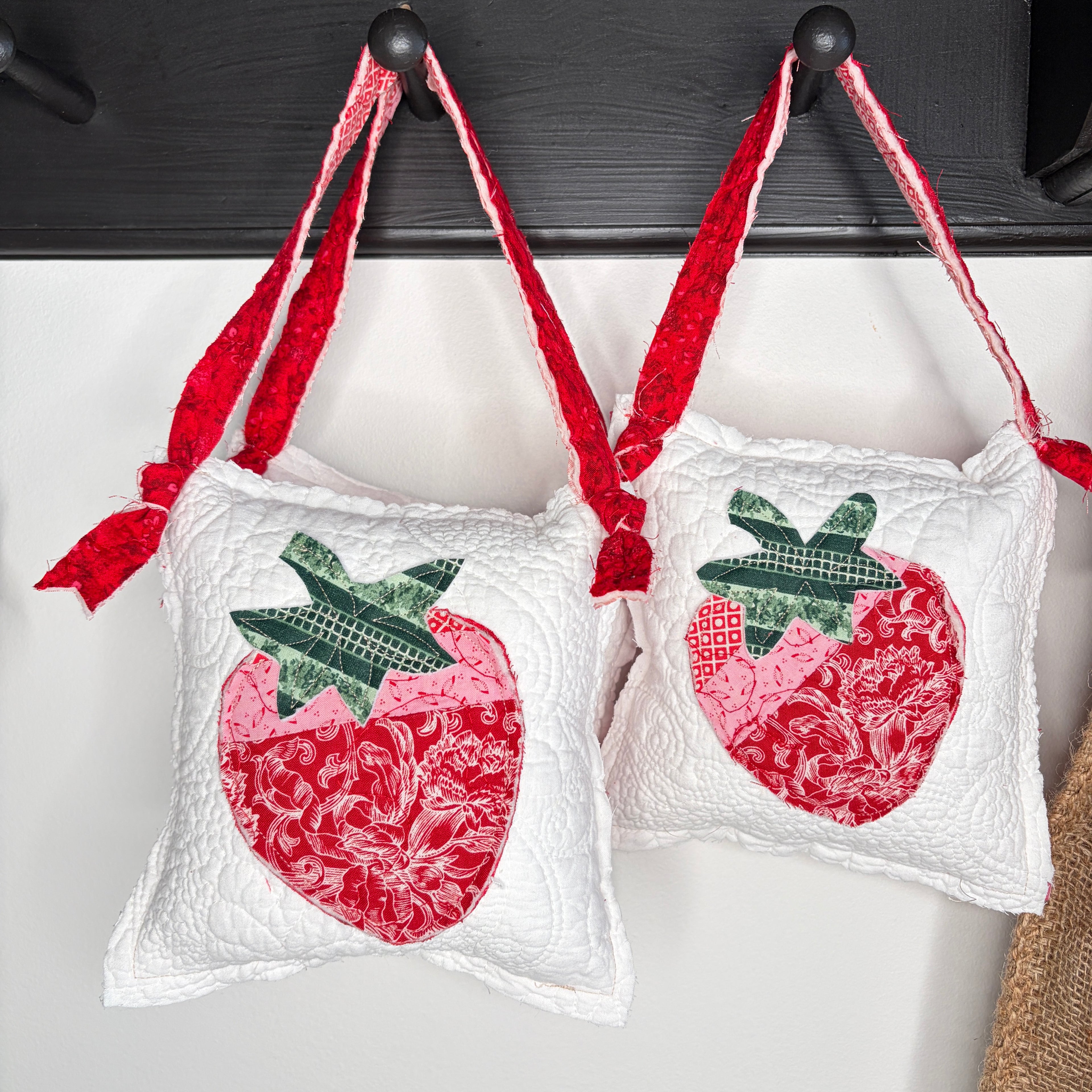 KNOB Quilted Strawberry Puffs for Peg Rack, Knob Hanger, Small Home Door Decor