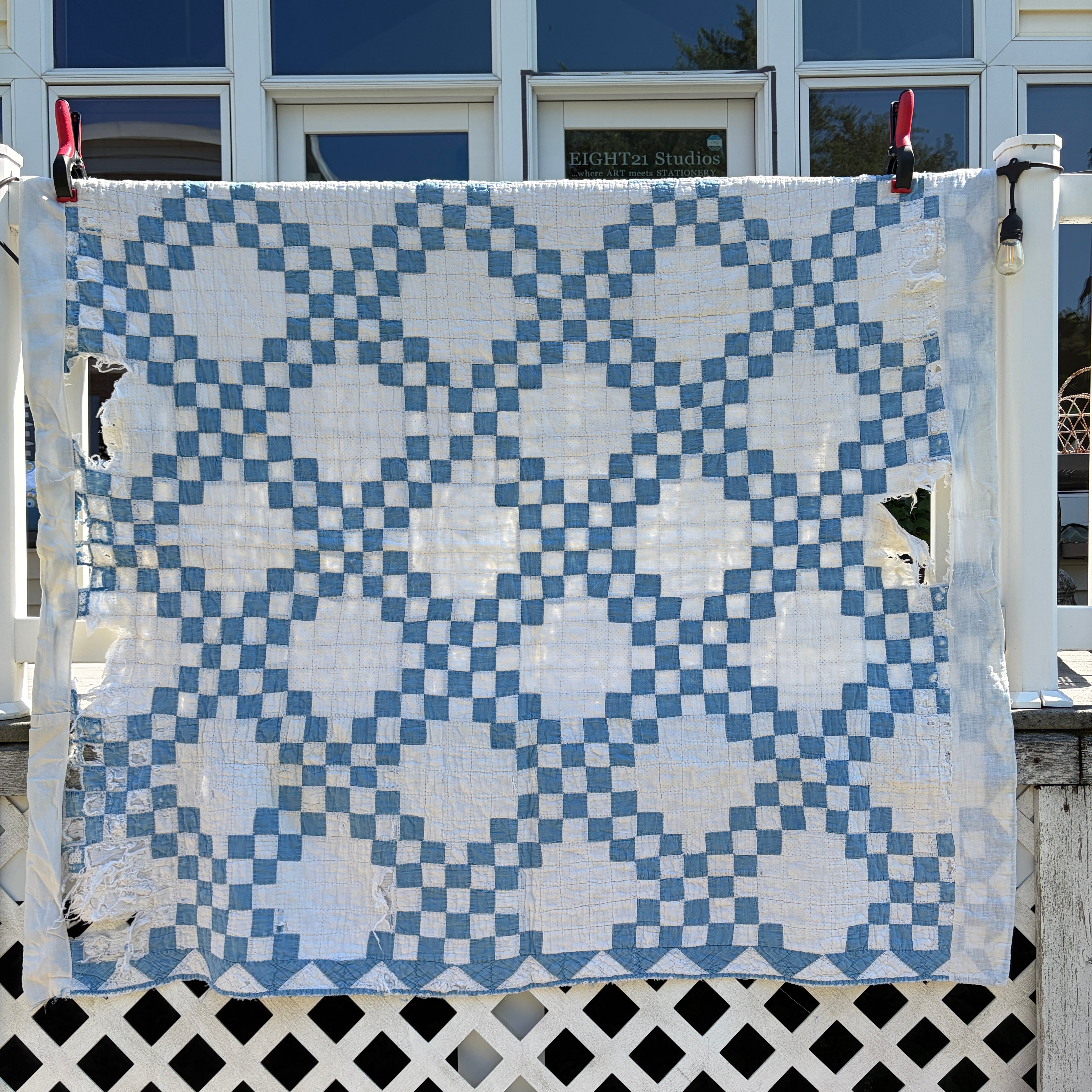 QUILT Cutter Blue and White Irish Chain